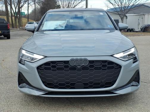 Arrow Gray Pearl Effect 2026 Audi A3 Premium