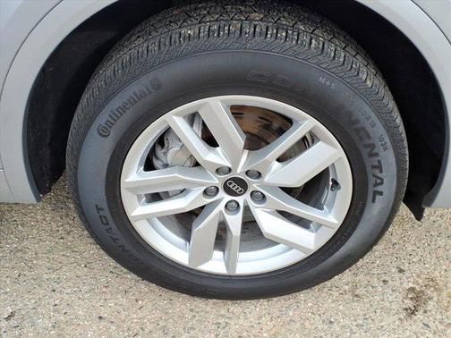 2024 Audi Q5 45 S line Premium