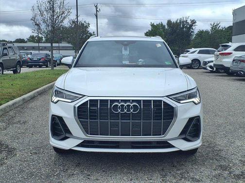 2025 Audi Q3 Premium 45 TFSI S line quattro Tiptronic