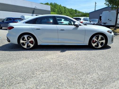 Glacier White Metallic 2026 Audi S5 Premium Plus TFSI quattro S tronic