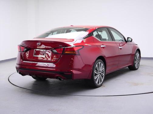 Scarlet Ember Tintcoat 2023 Nissan Altima 2.5 SL