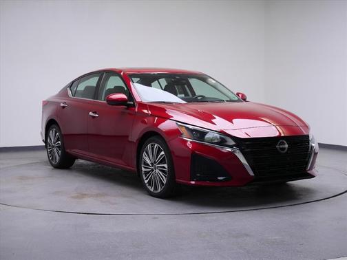 Scarlet Ember Tintcoat 2023 Nissan Altima 2.5 SL
