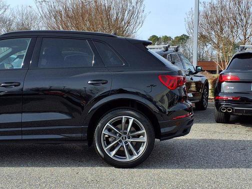 2025 Audi Q3 Premium 45 TFSI S line quattro Tiptronic