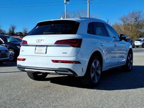 2024 Audi Q5 40 Premium Plus