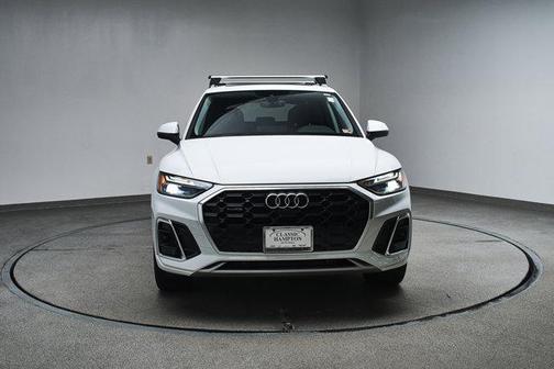Glacier White Metallic 2023 Audi Q5 45 S line Premium Plus