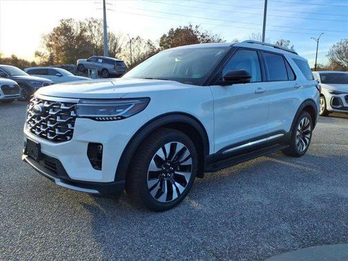 2025 Ford Explorer Platinum