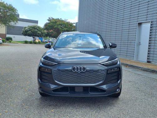 2025 Audi Q6 e-tron Premium Plus quattro