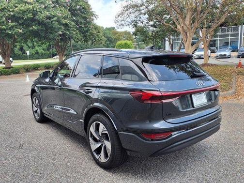 2025 Audi Q6 e-tron Premium Plus quattro