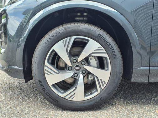2025 Audi Q6 e-tron Premium Plus quattro