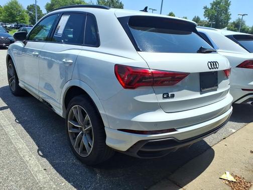 Glacier White Metallic 2023 Audi Q3 Premium 45 TFSI S line quattro Tiptronic