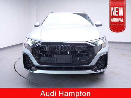Satellite Silver Metallic 2024 Audi Q8 55 Prestige
