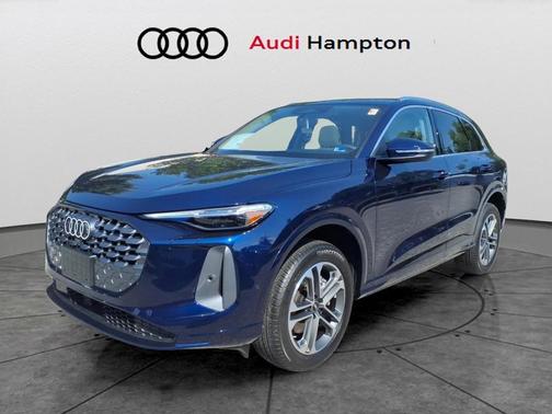 Navarra Blue Metallic 2026 Audi Q5 Premium Plus TFSI quattro S tronic