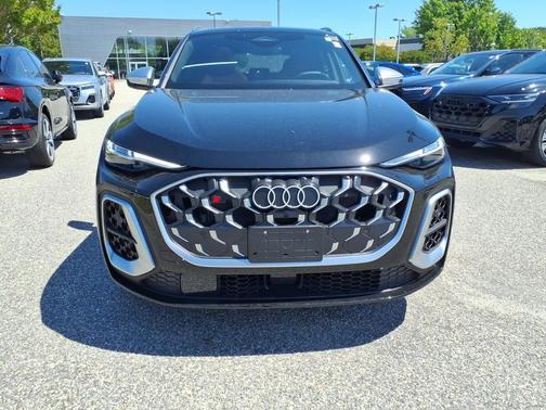 Mythos Black Metallic 2025 Audi SQ5 3.0T Premium Plus
