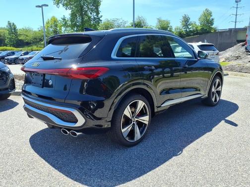 Mythos Black Metallic 2025 Audi SQ5 3.0T Premium Plus