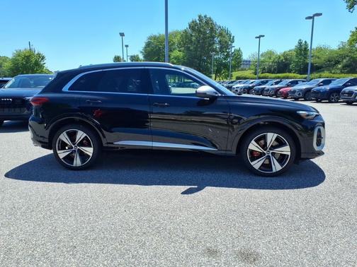 Mythos Black Metallic 2025 Audi SQ5 3.0T Premium Plus