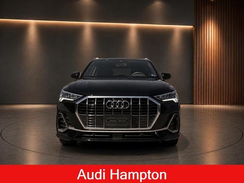 Mythos Black Metallic 2025 Audi Q3 Premium 45 TFSI S line quattro Tiptronic