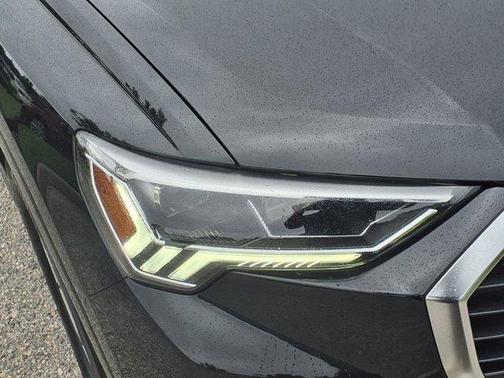 Mythos Black Metallic 2025 Audi Q3 Premium 45 TFSI S line quattro Tiptronic