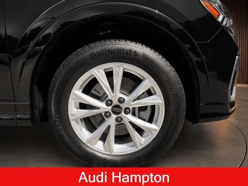 Mythos Black Metallic 2025 Audi Q3 Premium 45 TFSI S line quattro Tiptronic