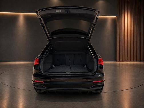 Mythos Black Metallic 2025 Audi Q3 Premium 45 TFSI S line quattro Tiptronic