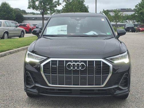 Mythos Black Metallic 2025 Audi Q3 Premium 45 TFSI S line quattro Tiptronic