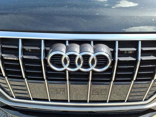 2022 Audi Q3 45 S line Premium