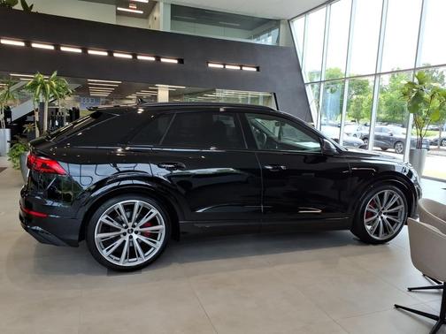 Mythos Black Metallic 2026 Audi Q8 55 Prestige