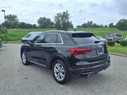2022 Audi Q3 45 S line Premium