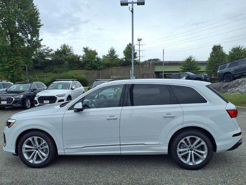 2025 Audi Q7 55 Premium Plus