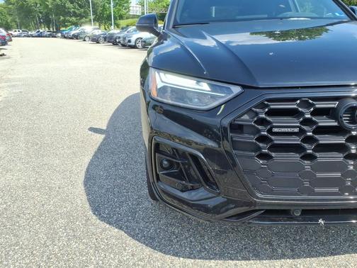 Mythos Black Metallic 2025 Audi Q5 45 S line Premium Plus