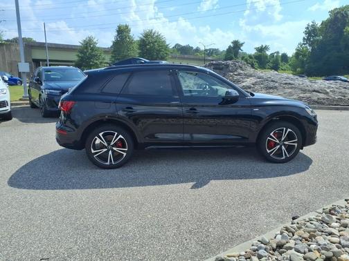 Mythos Black Metallic 2025 Audi Q5 45 S line Premium Plus