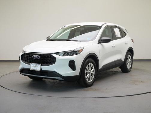 Oxford White 2023 Ford Escape Active SUV