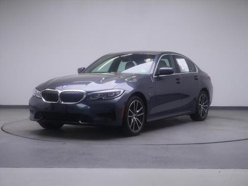 Mineral Grey Metallic 2022 BMW 330e Base
