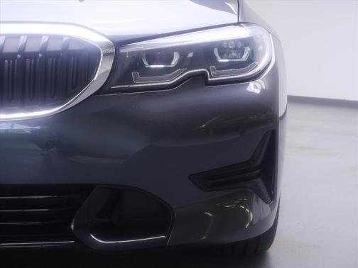 Mineral Grey Metallic 2022 BMW 330e Base