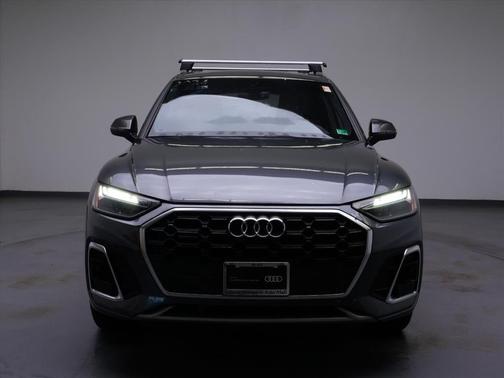 Daytona Gray Pearl Effect 2024 Audi Q5 45 S line Premium