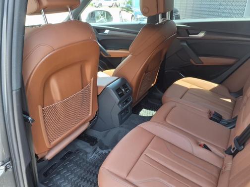 2024 Audi Q5 45 S line Premium
