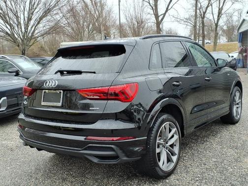 Mythos Black Metallic 2025 Audi Q3 Premium 45 TFSI S line quattro Tiptronic