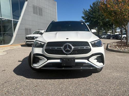 Polar White 2025 Mercedes-Benz GLE 450 4MATIC