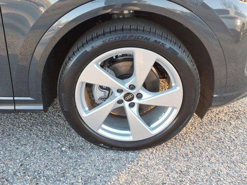 2025 Audi Q5 Prestige TFSI quattro S tronic