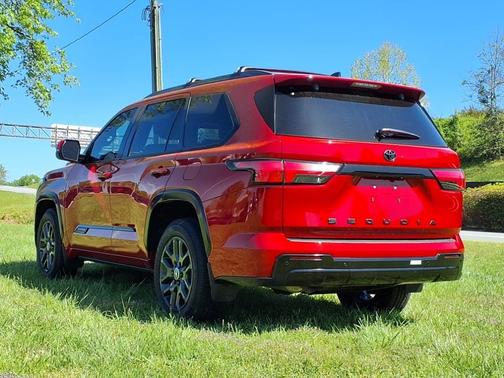 2024 Toyota Sequoia Platinum