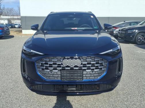 Navarra Blue Metallic 2025 Audi Q5 Prestige TFSI quattro S tronic
