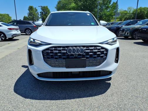 Arkona White 2025 Audi Q5 Premium TFSI quattro S tronic