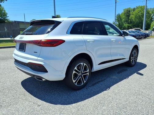 Arkona White 2025 Audi Q5 Premium TFSI quattro S tronic