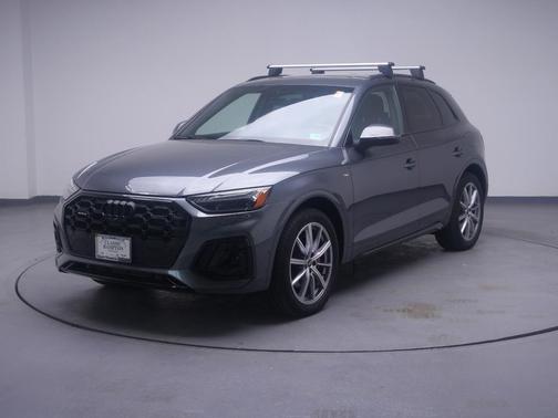 Daytona Gray Pearl Effect 2024 Audi Q5 55 S line Prestige