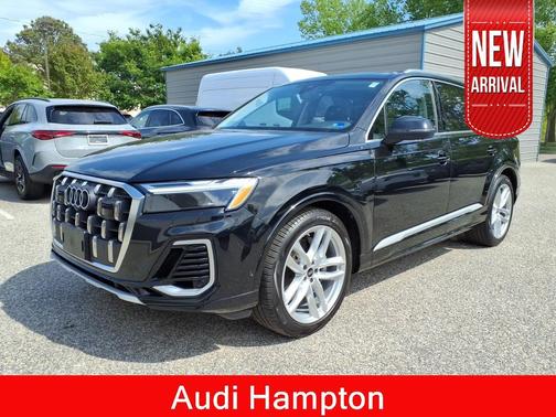 Daytona Gray Pearl Effect 2025 Audi Q3 45 S line Premium Plus