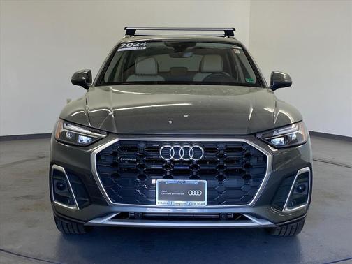 Daytona Gray Pearl Effect 2024 Audi Q5 45 S line Premium