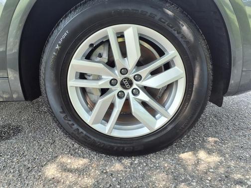 2024 Audi Q5 45 S line Premium