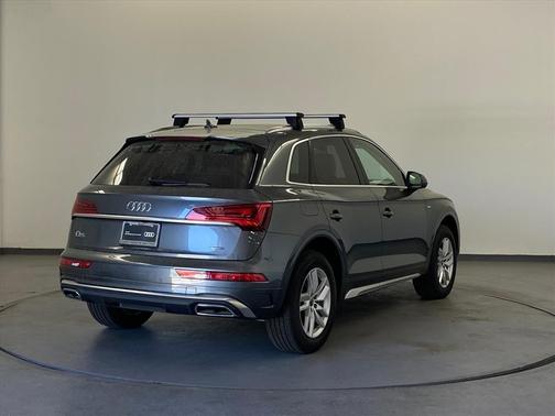 Daytona Gray Pearl Effect 2024 Audi Q5 45 S line Premium