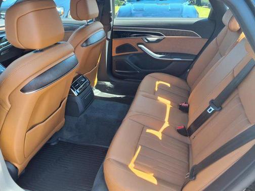 2025 Audi A8 L 55 TFSI quattro Tiptronic