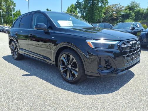 Mythos Black Metallic 2026 Audi Q7 55 Premium Plus