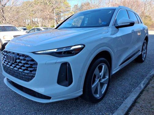 2025 Audi Q5 Premium Plus TFSI quattro S tronic